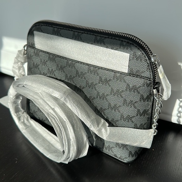 MICHAEL KORS CINDY DOME CENTER STRIPE CROSSBODY BAG - Picture 3 of 9